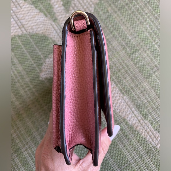 Michael Kors Mott Leather Phone Crossbody Shoulder Bag Sunset Peach/Pink - Picture 4 of 14